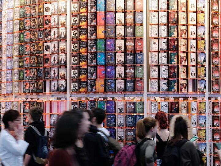 Bücher, Bücher, Bücher. Die Branche schaut wieder optimistischer in die Zukunft.