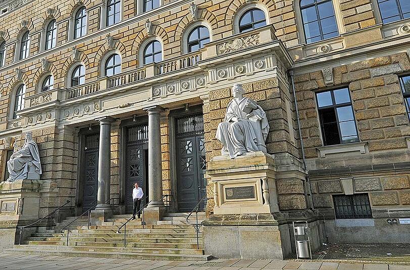 Die Generalstaatsanwaltschaft in Dresden gab den Auftrag, die Drahtzieher hinter dem Streaming-Portal aufzuspüren.