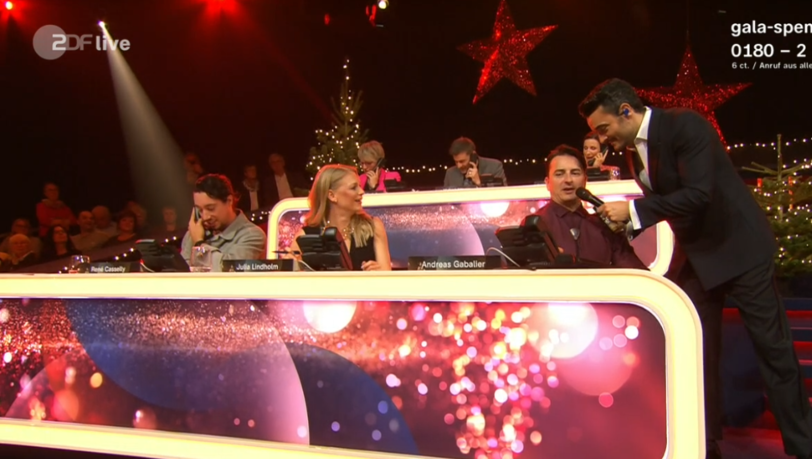 Gelächter am Telefon: Andreas Gabalier und eine Zuschauerin bringen Zarrella wegen zum Schmunzeln. Gelächter am Telefon: Andreas Gabalier und eine Zuschauerin bringen Zarrella wegen zum Schmunzeln.