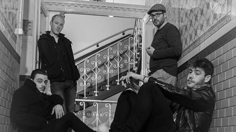 Eine der drei Bands: The Black Submarines.