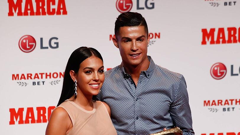 Cristiano Ronaldo und seine Freundin Georgina Rodriguez sollen angeblich geheiratet haben.