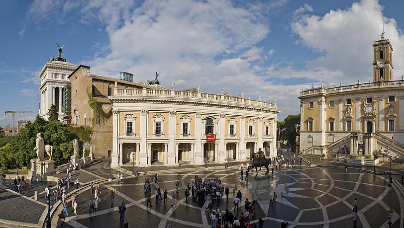 It was the model for Max Josef Platz: Capitoline Square in Rome.