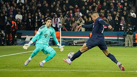 Ein sicherer Rückhalt im FC Bayern Tor: Yann Sommer rettet gegen Mbappé