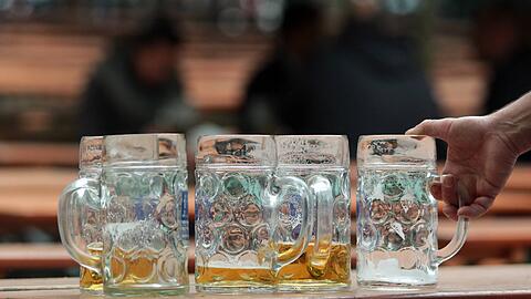 Leere Ma&szlig;kr&uuml;ge. Die Stimmung unter Bayerns Brauern hat sich im vergangenen Jahr verschlechtert.