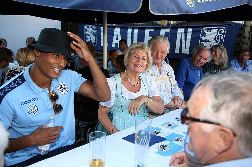 Beim Fan-Abend amüsierten sich die Löwen-Profis in entspannter Atmosphäre mit ihren Fans.