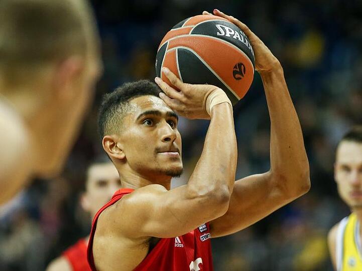 Wirft künftig für Alba Berlin auf den Korb: Basketball-Nationalspieler Maodo Lo.