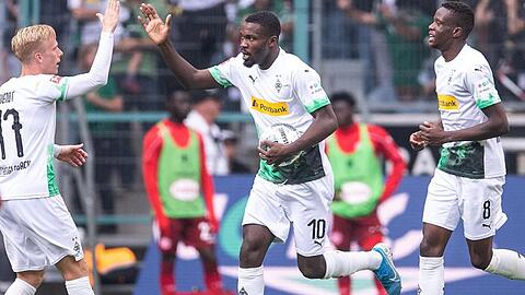 Der eingewechselte Marcus Thuram (M) erzielte beide Gladbacher Treffer.