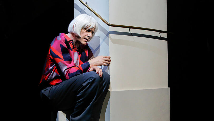 Robert Dölle als alternde Schauspielerin Anne-Marie im Residenztheater.