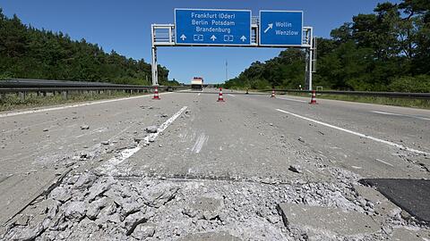 Hitzesch&auml;den sorgen auf mehreren Autobahnen derzeit f&uuml;r Sperrungen und Tempolimits.