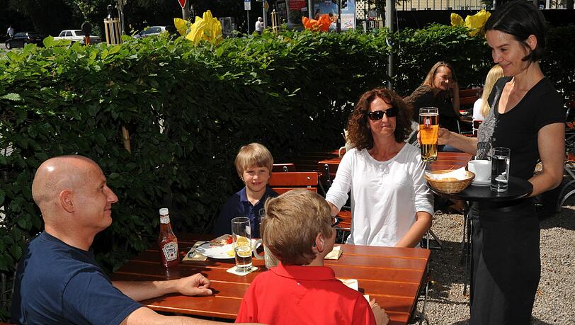 Gemütlicher Wirtsgarten im Münchner Osten: der Tassilogarten in Haidhausen. Gemütlicher Wirtsgarten im Münchner Osten: der Tassilogarten in Haidhausen.