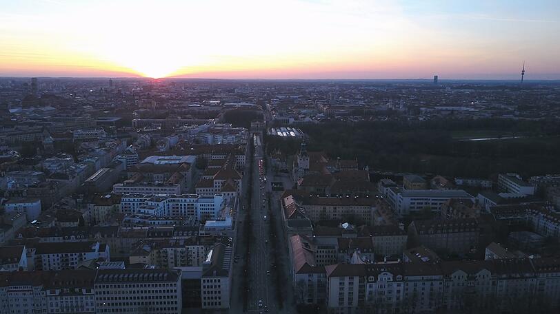 München von oben! Bavaria, Friedensengel, Stadtpanorama - so haben Sie München noch nie gesehen.