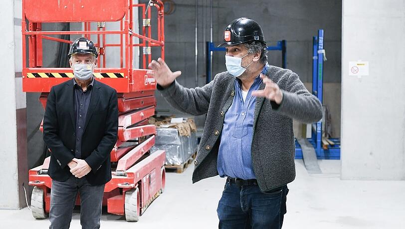 Baustellenbesichtigung mit Oberbürgermeister Dieter Reiter (links) und Intendant Christian Stückl.