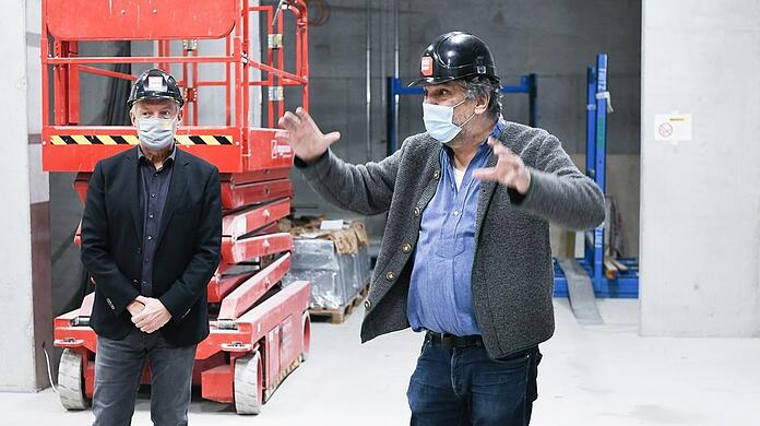 Baustellenbesichtigung mit Oberbürgermeister Dieter Reiter (links) und Intendant Christian Stückl.