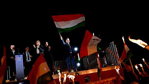 Mit dem Wahlsieg seiner Tisza-Partei beendet Peter Magyar die &Auml;ra des Langzeit-Herrschers Viktor Orban.