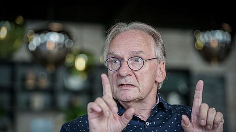Die Betrachtung des "Ossi" von oben herab in den Medien aus westdeutscher Perspektive sei letztlich eine Verst&auml;rkung f&uuml;r die AfD im Osten, meint Haseloff.