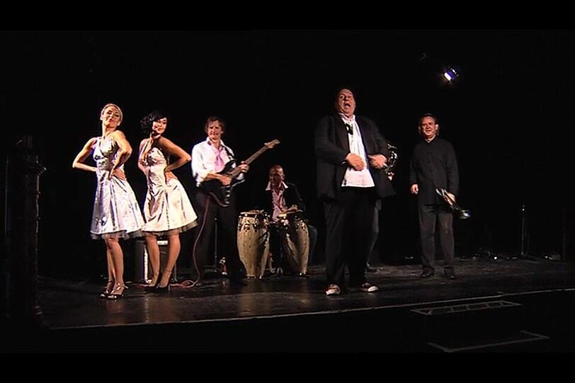 &bdquo;Gute Laune ist das Wichtigste!&ldquo;, sagt TV-Liebling Ottfried Fischer. Mit seinem Lied &bdquo;Otti Dance&ldquo; trägt er auf jeden Fall dazu bei. Der Song ist eine Salsa-Nummer, die ins Ohr geht.