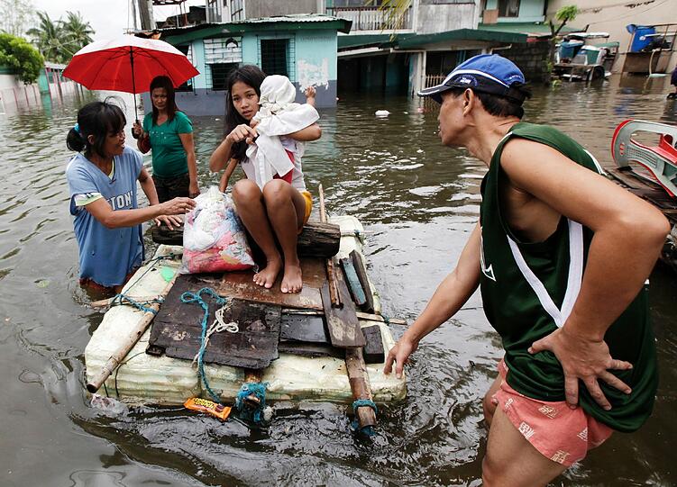 Bilder der Verwüstung: Taifun "Nesat" verwüstet die Philippinen - Die Bilder