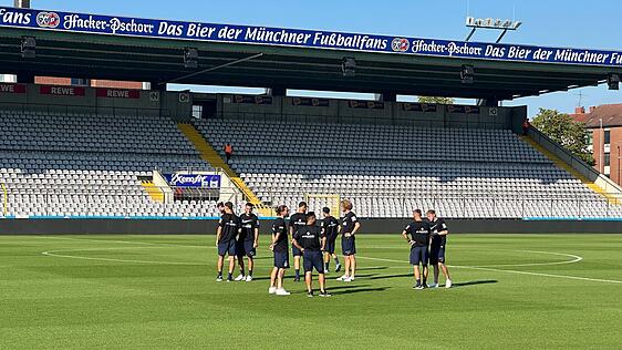 TSV 1860 Liveticker. Die Mannschaft vor dem Spiel gegen den VfB Lübeck.