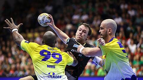Felix Claar (M) und der SC Magdeburg haben das Final Four der Champions League erreicht.