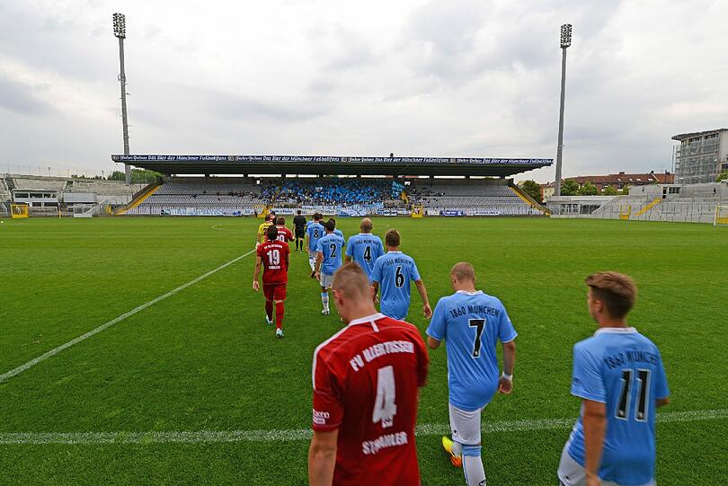 Das erste Spiel im renovierten Grünwalder Stadion. Die Impressionen zum Durchklicken!