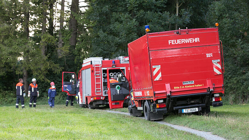 Bilder vom Notarzteinsatz am Tachinger See - die 63-Jährige ist gestorben, kurz nachdem sie ins Krankenhaus.
