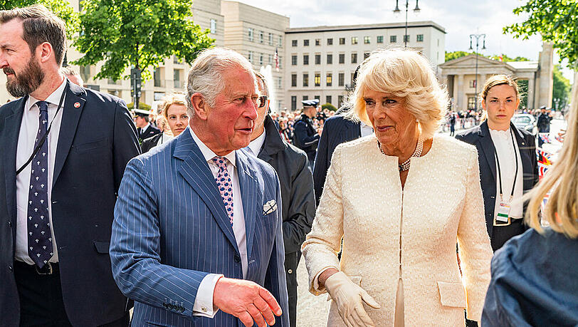 15 Jahre verheiratet: 2005 gaben Prinz Charles und Herzogin Camilla sich das Jawort 15 Jahre verheiratet: 2005 gaben Prinz Charles und Herzogin Camilla sich das Jawort