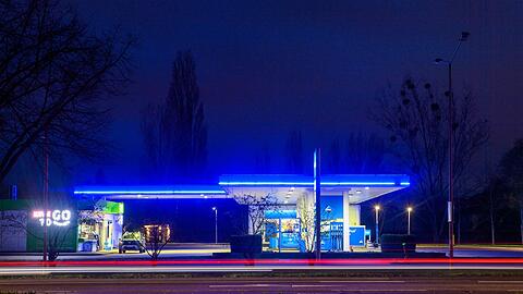 Die Spritpreise sind den zweiten Tag in Folge gesunken.