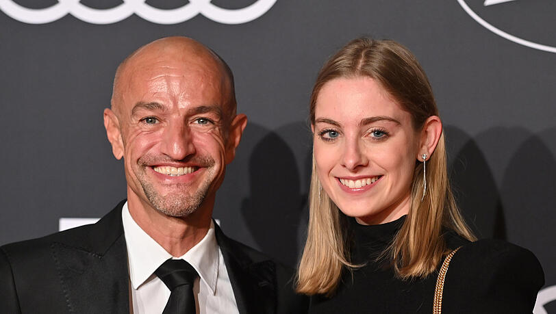 Peyman Amin mit Sandra Alessa beim Audi Generation Award 2021 in der Münchner Allianz Arena. Peyman Amin mit Sandra Alessa beim Audi Generation Award 2021 in der Münchner Allianz Arena.