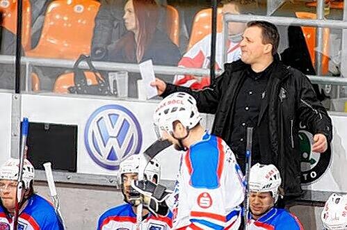 Ab Mittwoch gibt&rsquo;s dann wieder Vollgas: Trainer Andreas Brockmann und seine erfolgreichen Ice Tigers.