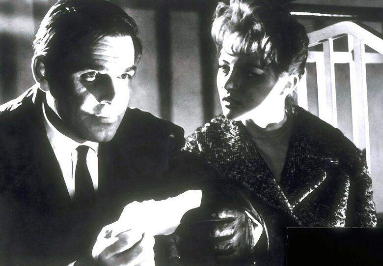 Fuchsberger als Star der Edgar-Wallace-Filme, hier mit Karin Baal in &bdquo;Die toten Augen von London&ldquo; (1961).