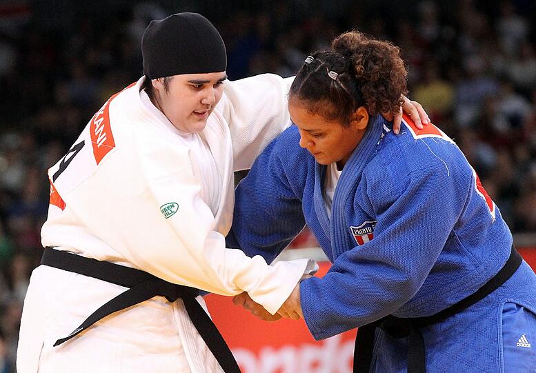 Nach 82 Sekunden war schon
wieder alles vorbei &ndash; und doch schrieb die 16-Jährige Wodjan Ali Seraj Abdulrahim Shaherkani Geschichte. Als
erste Sportlerin aus Saudi-Arabain betrat die Judoka die
Olympia-Bühne.