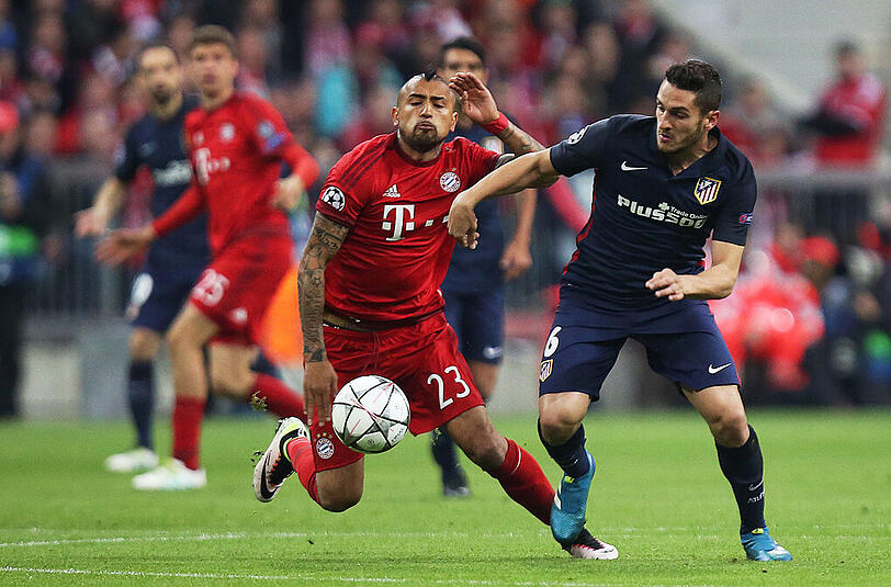 Arturo Vidal: Note 3. Zwei gefährliche Schüsse gleich zu Beginn (14. und 17.), er pushte das Publikum immer wieder. Wirkte aber  
übermotiviert, nicht alles gelang.