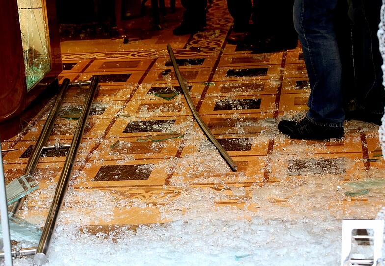 Brutaler Überfall auf Chopard-Filiale: So schlimm sieht es in dem Juwelier in der Maximilianstraße aus.