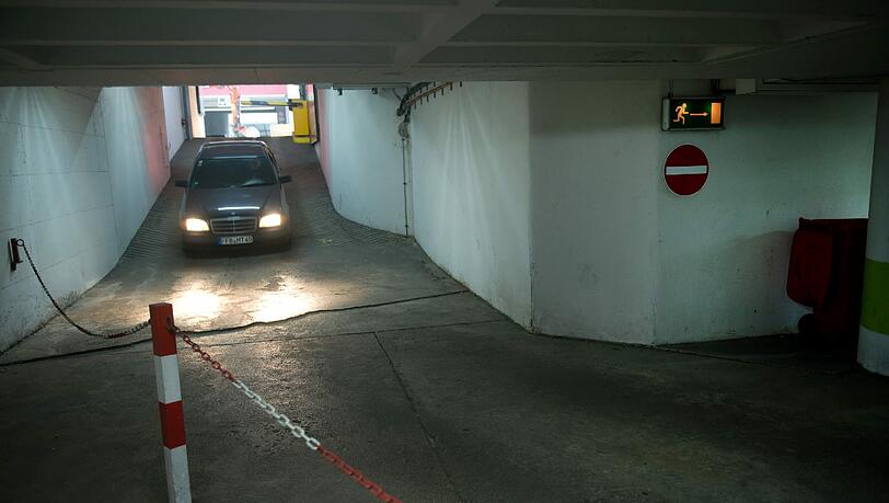 Das Verlierer-Parkhaus. Die Bilder. Das Verlierer-Parkhaus. Die Bilder.