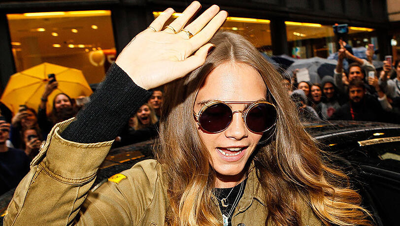 Cara Delvingne wurde in Mailand von Paparazzi belästigt