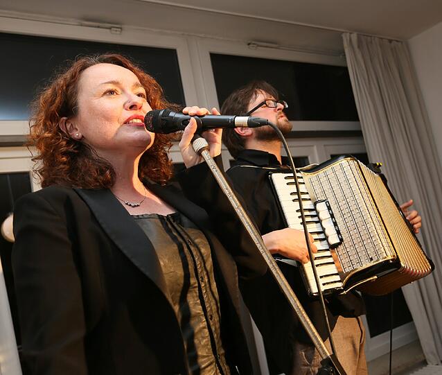 Die Lange Nacht der Musik. Hier das Duo Andrea Pancur und Ilya Shneyveys im Cohen's.