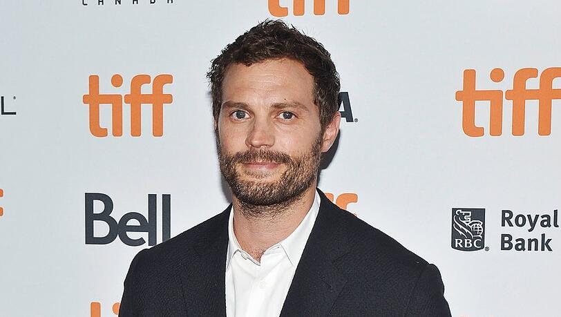Jamie Dornan ist nicht nur gegen Raupen allergisch. Jamie Dornan ist nicht nur gegen Raupen allergisch.