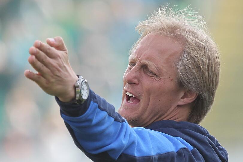 ... der norwegischen Spieler- und Trainer-Legende Jörn Andersen.