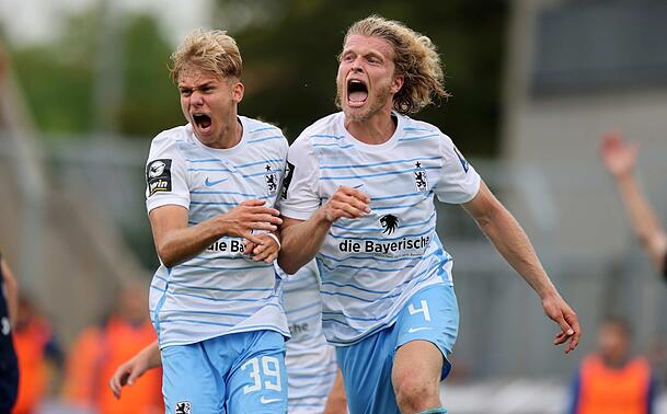 Sechzigs Leandro Morgalla (l.) und Jesper Verlaat.