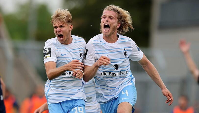 "Jaaaaaaa!": Sechzigs Leandro Morgalla (l.) und Matchwinner Jesper Verlaat bejubeln das 1:0 gegen Oldenburg.