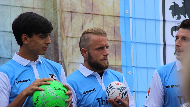 Weitere Bilder von der Präsentation der Zweitliga-Profis vom TSV 1860 München beim Löwen-Fanfest