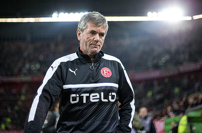 Friedhelm Funkel hatte am 14. März das Traineramt in Düsseldorf übernommen und den Klassenverbleib in der vergangenen Saison geschafft.