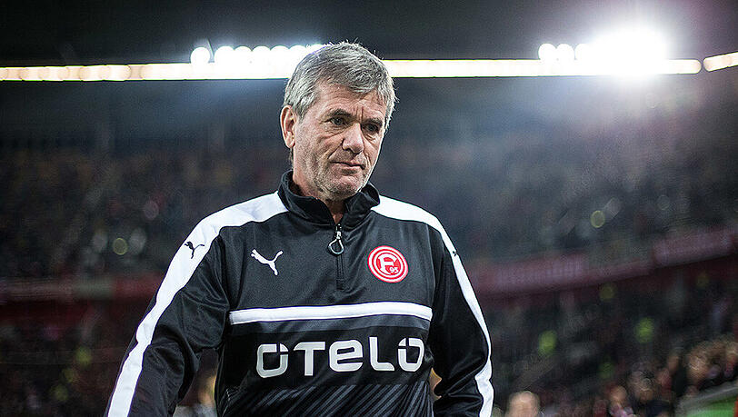 Friedhelm Funkel hatte am 14. März das Traineramt in Düsseldorf übernommen und den Klassenverbleib in der vergangenen Saison geschafft. Friedhelm Funkel hatte am 14. März das Traineramt in Düsseldorf übernommen und den Klassenverbleib in der vergangenen Saison geschafft.