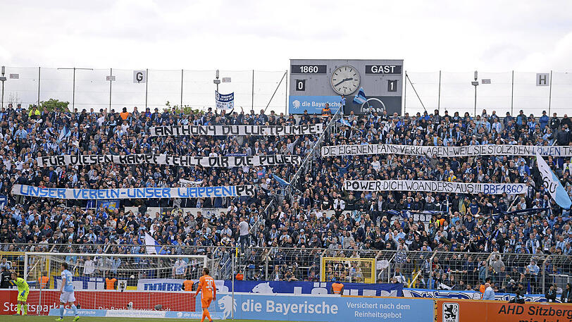 Deutliche Kritik: die Löwen-Ultras gegen Ismaik-Intimus Anthony Power.