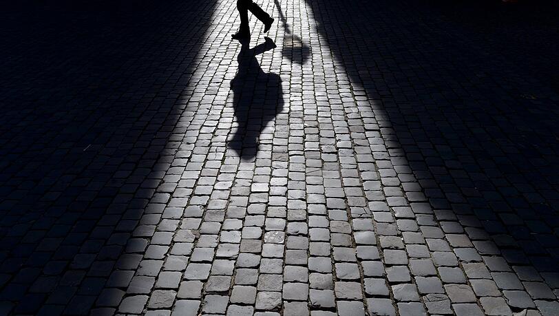 Die Opferschutzorganisation Wei&szlig;er Ring spricht von schweren seelischen Belastungen wie Schlaflosigkeit und Angstzust&auml;nden infolge von &Uuml;berf&auml;llen. (Symbolbild)