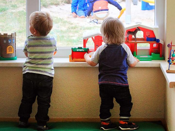 Für eine kindgerechte Betreuung braucht es laut einer aktuellen Studie bundesweit 106.500 zusätzliche Vollzeitstellen in den Kindertagesstätten.