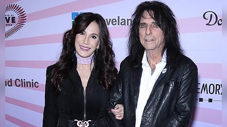 Sheryl Goddard und Alice Cooper im Jahr 2023.
