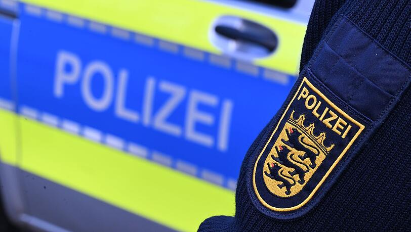 Die Polizei ermittelt wegen eines toten Kindes. (Symbolbild) Die Polizei ermittelt wegen eines toten Kindes. (Symbolbild)