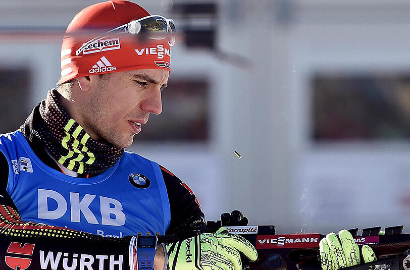 Arnd Peiffer: Der frühere Sprint-Weltmeister sorgte mit seinem Sturz in Presque Isle/USA für einen Schock, als er mit dem Kopf gegen einen Baum prallte. &bdquo;Ich war beim Abschlusstest in Ruhpolding dabei&ldquo;, sagt Fischer, &bdquo;er fühlt sich fit, hat einen super Eindruck gemacht. Er zählt weiter zum erweiterten Favoritenkreis.&ldquo;