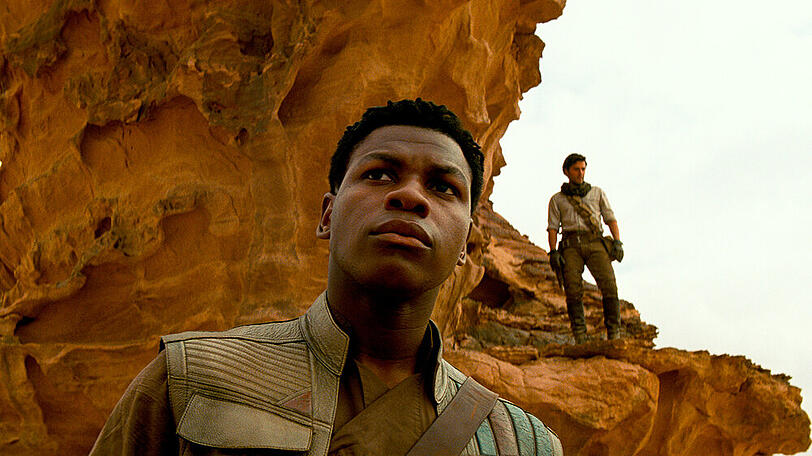 Finn (John Boyega, l.) und Poe Dameron (Oscar Isaac) in "Star Wars: Der Aufstieg Skywalkers"